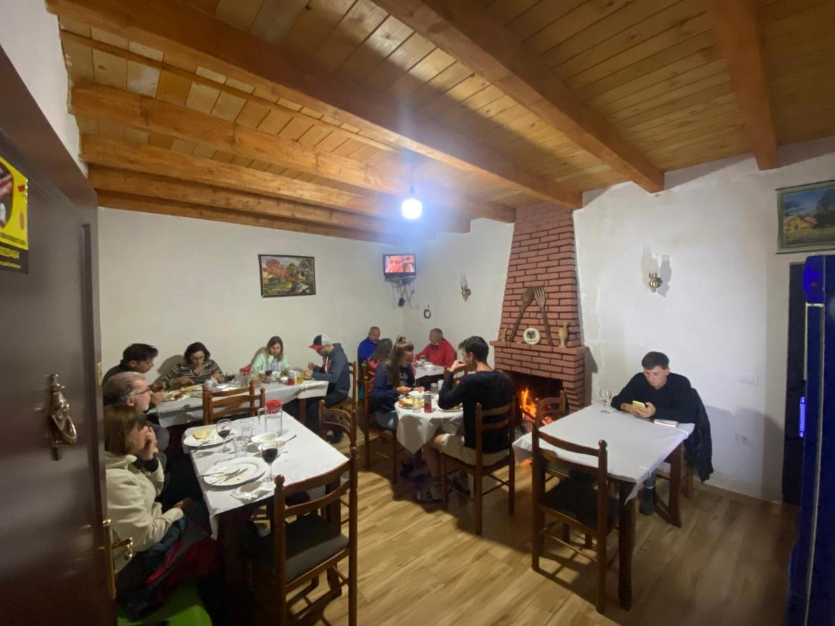 Guesthouse Freskia テス エクステリア 写真