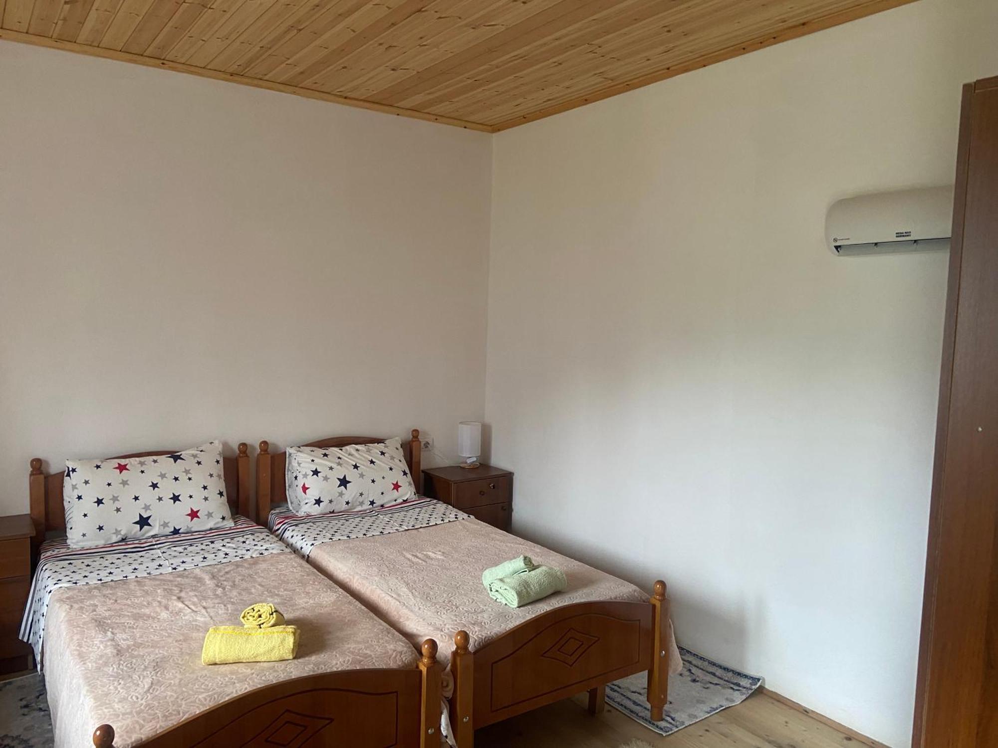 Guesthouse Freskia テス エクステリア 写真